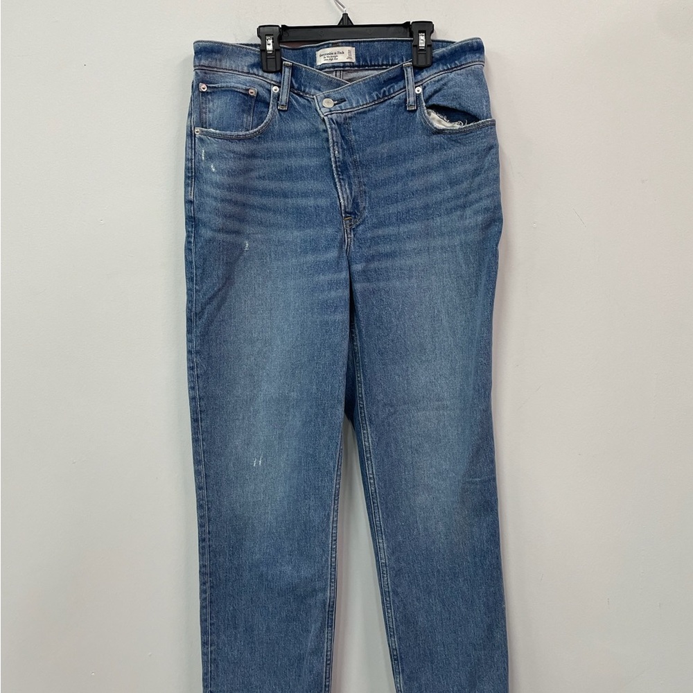 Abercrombie & Fitch The 90s Straight Ultra High Rise Blue Denim Jeans Size 12